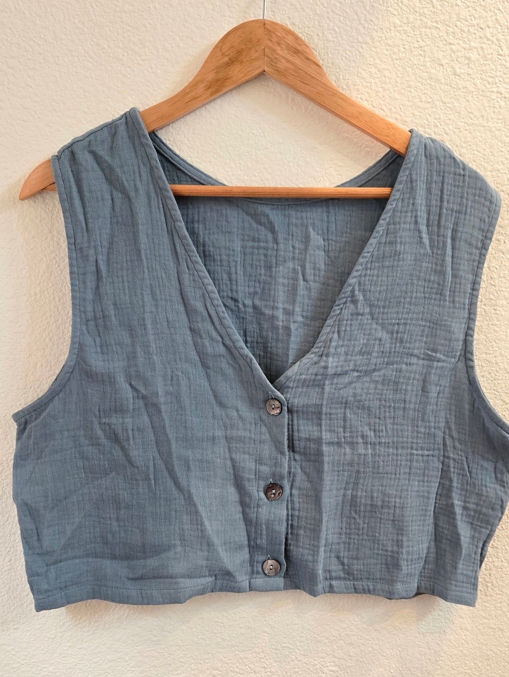 Fashion Brand Company Linen Cropped Button Tank / Vest, Medium